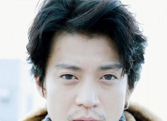 [分享]180126 小栗旬的冬季写真   温暖的型男