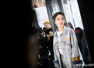 [新闻]190227 傅菁亮相I.T30周年活动 休闲中不失冷艳魅力