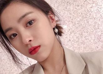[新闻]190516 ITZY留真 Girl Crush→优雅美...纽约传来的日常生活照[SNS★Cut]