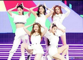 [新闻]190520 KCON in Japan的ITZY舞台照公开  舞台上的她们魅力十足